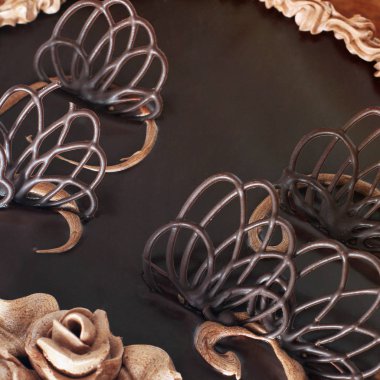 Çikolatalı kek. Pasta süslemeleri