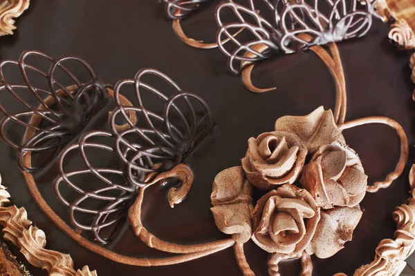 Çikolatalı kek. Pasta süslemeleri