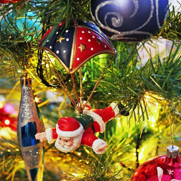 크리스마스 트리의 장난감들 — 스톡 사진