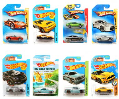 Odessa, Ukrayna - Kasım, 2017: Hot Wheels. Çocuklar oyuncak. Makineleri. Beyaz bir arka plan üzerinde oyuncaklar