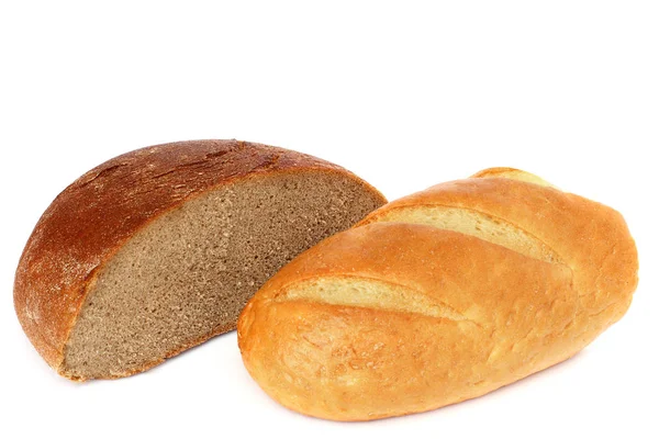 Brot Und Lange Laibe Auf Weißem Hintergrund — Stockfoto