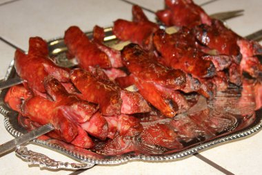 Barbekü. Bir tabak yemek