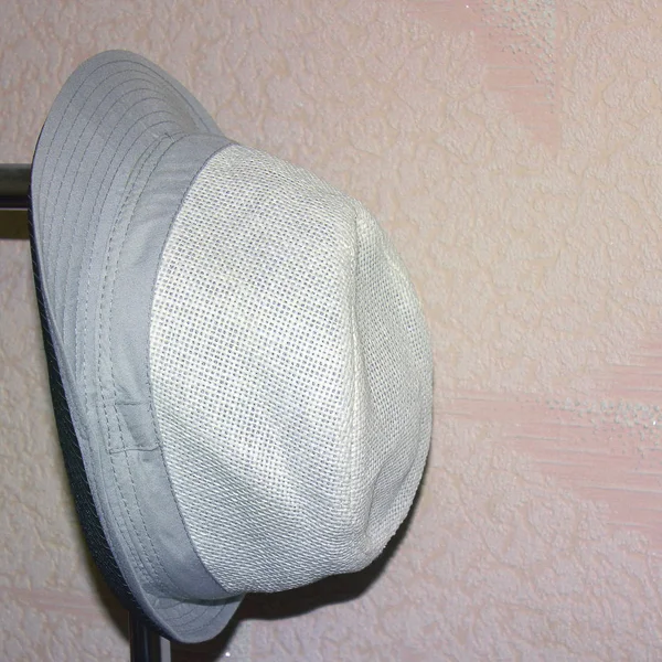 Καπέλο Μια Κρεμάστρα — Φωτογραφία Αρχείου