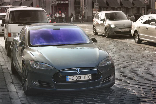 Lviv Ukrayna Ekim 2018 Tesla Elektrikli Araba Modeli Bir Şehir — Stok fotoğraf