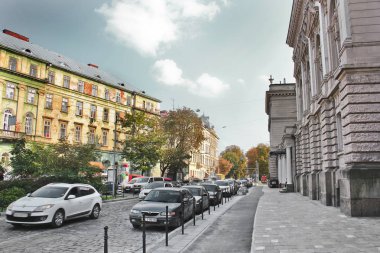 Lviv, Ukrayna - 23 Ağustos 2018: Güzel sokak Lviv tarihi şehir