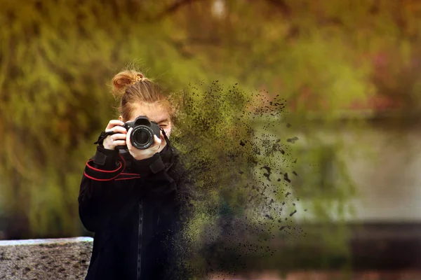 Chernihiv, Ukraine - April 19, 2019: A girl takes pictures. Abst — Stock Photo, Image