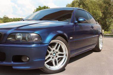 Chernihiv, Ukrayna - 24 Mayıs 2019: Bmw E46 spor otomobil cit