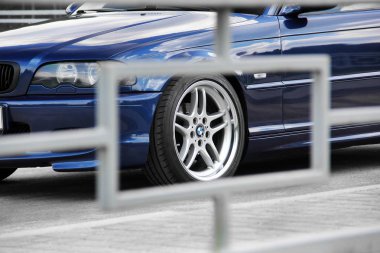 Chernihiv, Ukrayna - 24 Mayıs 2019: Bmw E46 spor otomobil cit