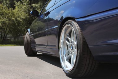 Chernihiv, Ukrayna - 24 Mayıs 2019: Bmw E46 spor otomobil cit