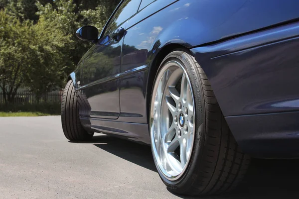 Chernihiv, Ukrayna - 24 Mayıs 2019: Bmw E46 spor otomobil cit