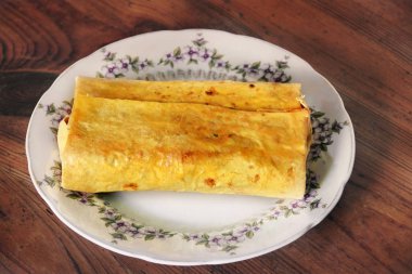 Shawarma tabakta. Ev shawarma