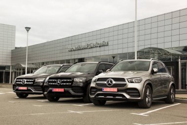 Kiev, Ukrayna - 22 Mayıs 2020: Mercedes şehirde.