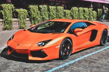 Kiev, Ukrayna - 1 Temmuz 2012; Lamborghini Bulvarı Sokaklarda