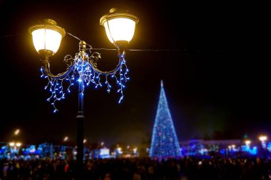 Vintage bir lamba parlak ışık Noel gecesi sonrası