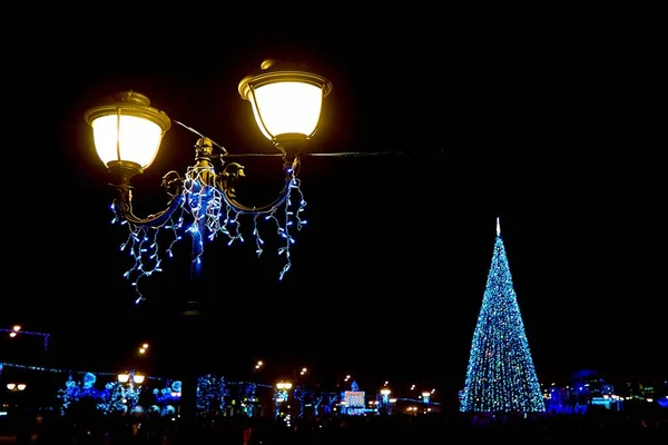 Bright Light Vintage Lamp Post Christmas Night — Stock Photo, Image