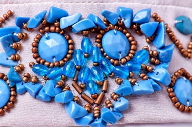 Parlak renklerin payetleri ve payetleri ile kumaş. Moda glitter kumaş, payetler. Parlak yüzey