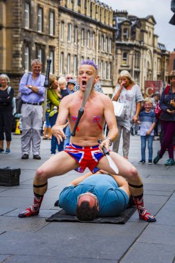 Edinburgh, İskoçya - 7 Ağustos: Sokak icracı Spikey olacak Edinburgh Fringe Festivali'nde. 7 Ağustos 2018 yılında Edinburgh, İskoçya.