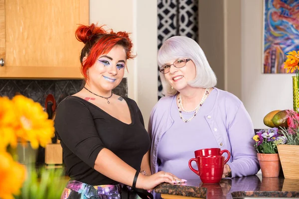 Mother Daughter Stand Kitchen Smiling — Stock Photo, Image