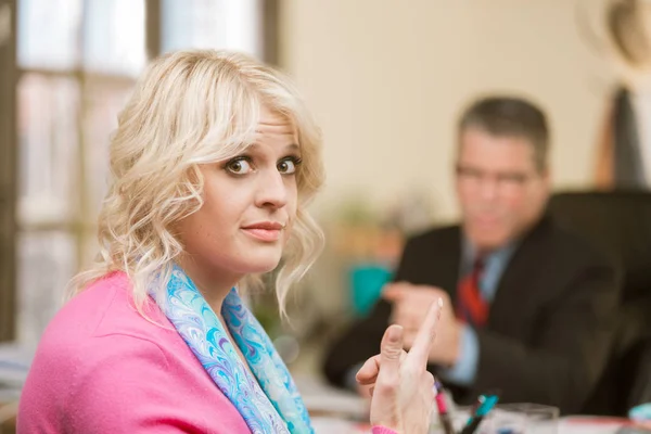 Woman Displeased with Male Colleague — Stock Photo, Image