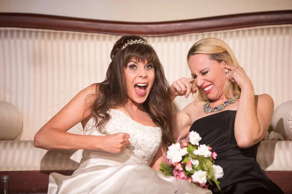 Friend with Unhappy Screaming Bride — Stock Photo, Image
