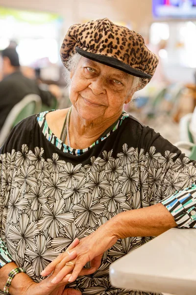 Volwassen Afro Amerikaanse Vrouw Een Senior Centrum — Stockfoto