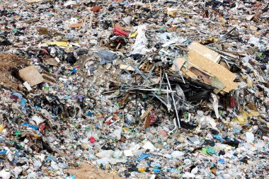 Çöp dağları. Büyük çöp yığını. Ekolojik sorun