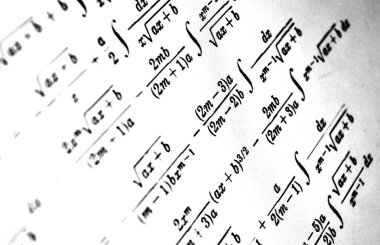 Sayıda beyaz bir arka plan üzerinde matematiksel formül