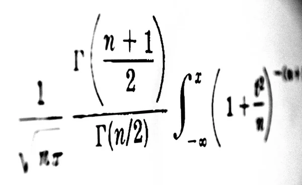 Dużą Liczbę Formuł Matematycznych Białym Tle — Zdjęcie stockowe