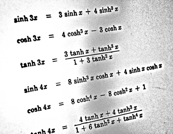 Große Anzahl Mathematischer Formeln Auf Weißem Hintergrund Hdr — Stockfoto