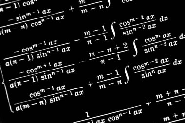 Sayıda siyah bir arka plan üzerinde matematiksel formül