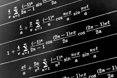 Sayıda siyah bir arka plan üzerinde matematiksel formül