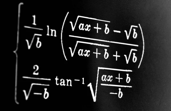 Gran Número Fórmulas Matemáticas Sobre Fondo Negro —  Fotos de Stock