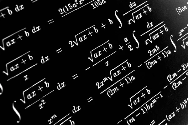 Gran Número Fórmulas Matemáticas Sobre Fondo Negro —  Fotos de Stock