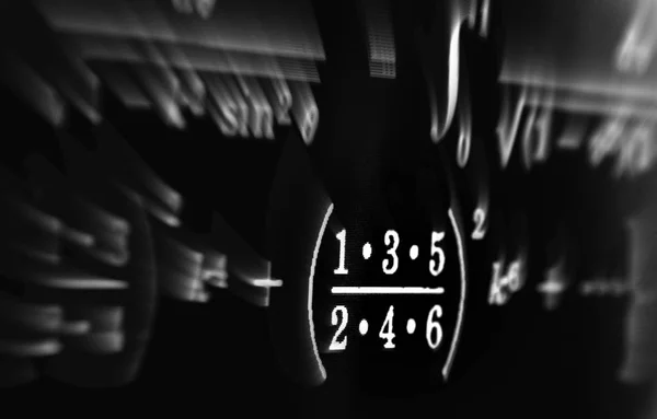 Μεγάλος Αριθμός Μαθηματικούς Τύπους Εστίασης Ζουμ Ένα Μαύρο Φόντο — Φωτογραφία Αρχείου