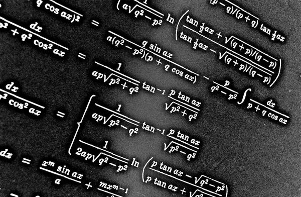 Grand Nombre Formules Mathématiques Sur Fond Noir Hdr — Photo