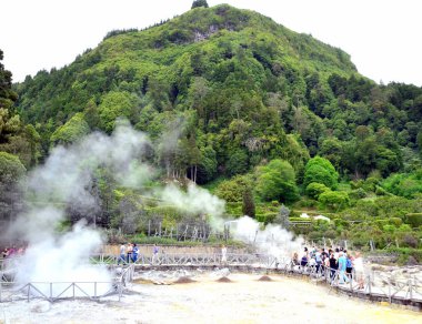 Geysers, volkan Caldera kaplıcalar Fumarole köpüren yasaktır Furnas, Sao Miguel, Azores, Portekiz 