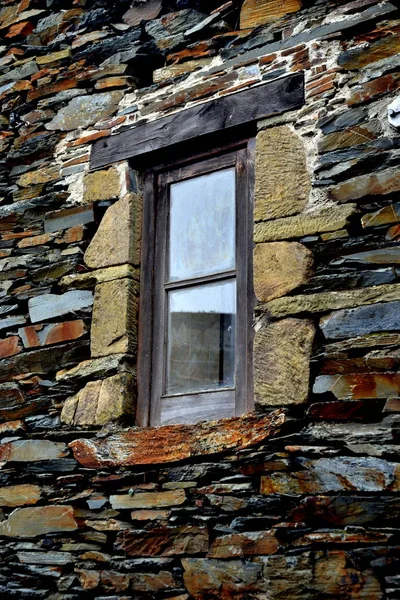 Close Van Detailweergave Van Een Oude Traditionele Stenen Muur Gebouwd — Stockfoto