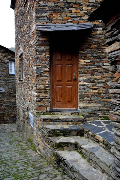 Закрыть Детальный Вид Старую Традиционную Каменную Стену Построенную Раскола Пиодао — стоковое фото