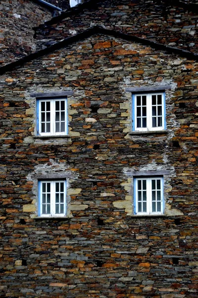 Close Van Detailweergave Van Een Oude Traditionele Stenen Muur Gebouwd — Stockfoto