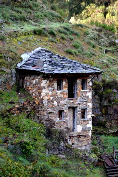 Traditionella Hus Och Broar Vid Foz Egua Nära Piódão Avlägsen — Stockfoto