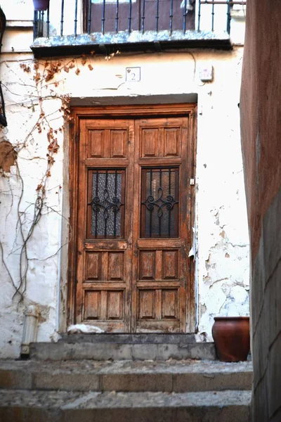 La ville de Tolède nous trouvons cette porte, Espagne — Photo