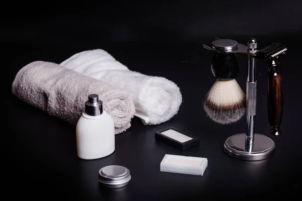Razor Brush Stand Towels Perfume Balsam Blades Black Background — Stock Photo, Image