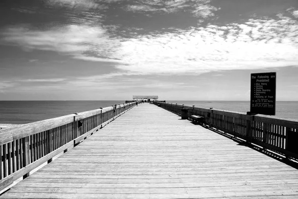 Ocean Beach Fishing Pier Background Landscape Florida Usa — Stock Photo, Image