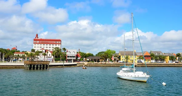 Doğal tarihi St. Augustine, Florida'nın riverfront arka plan görünümünü