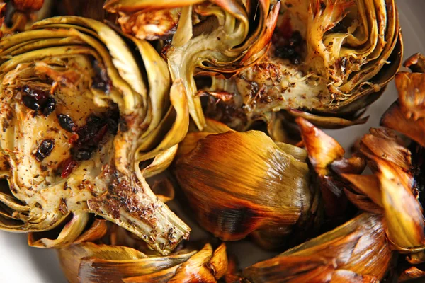 baharat ile pişmiş enginar üstten görünüm