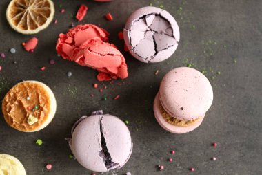 farklı renkli macaroons 