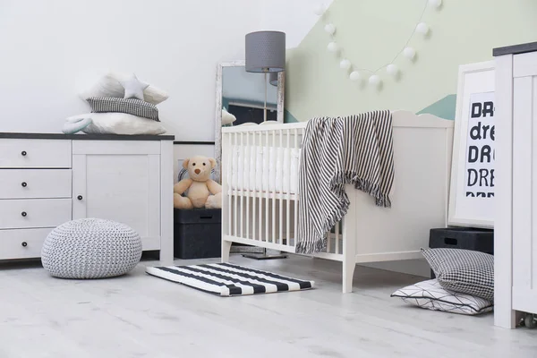 Hermoso interior de la habitación del bebé —  Fotos de Stock