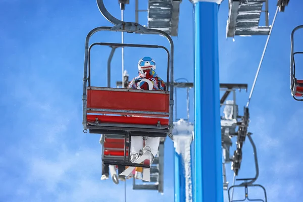 Mulher Teleférico Resort Neve Férias Inverno — Fotografia de Stock