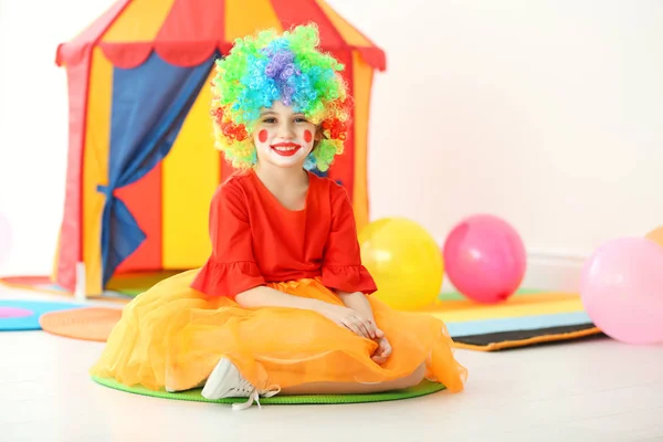 Cute Little Girl Clown Makeup Carnival Costume Indoors April Fool — Stock Photo, Image