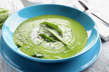 Lezzetli ıspanak çorbası plaka, yakın çekim